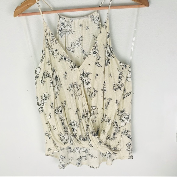 Lush Tops - 🌙Gorgeous floral tank top LUSH small